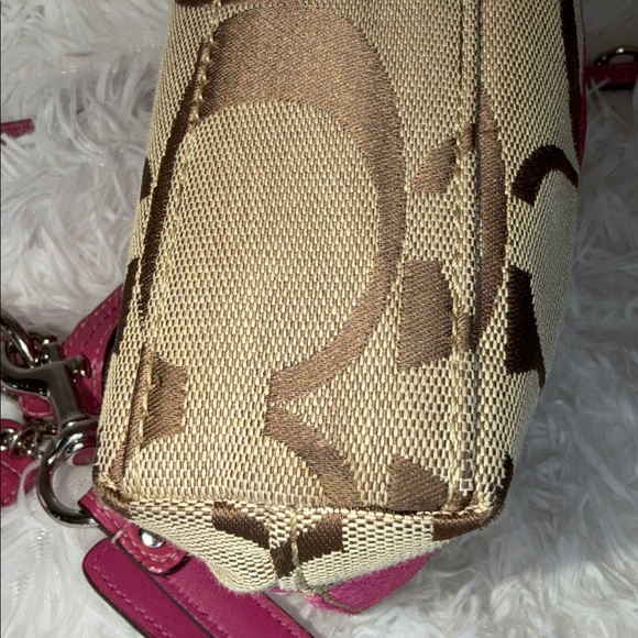 Coach EU C vintage Picard pink striped shoulder/Cross 2 Hang tags clean in/out! - Picture 8 of 11